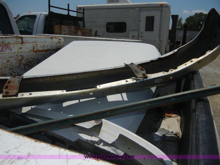 image for item A3022 1997 Ford F250 Heavy Duty crew cab pickup truck