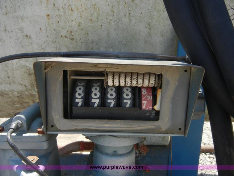 image for item A3023 500 gallon propane tank