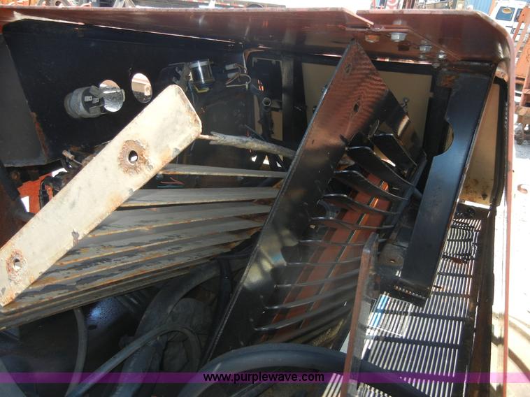 image for item A3024 Ditch Witch 410SXD 4' trencher