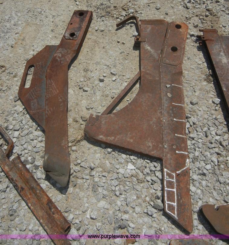 image for item A3037 (6) assorted blades and attachments for Case Maxi-Sneaker trencher