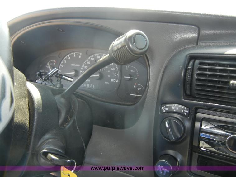 image for item A3044 1999 Ford Explorer XLT SUV