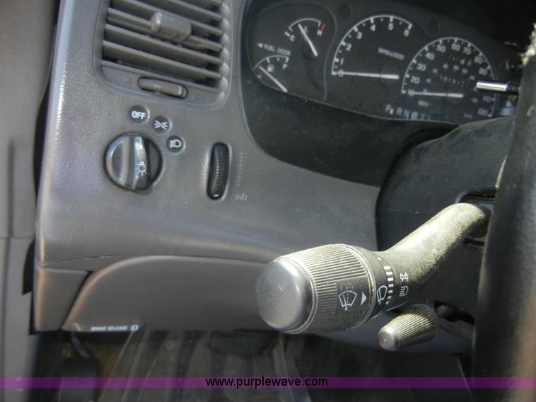 image for item A3044 1999 Ford Explorer XLT SUV