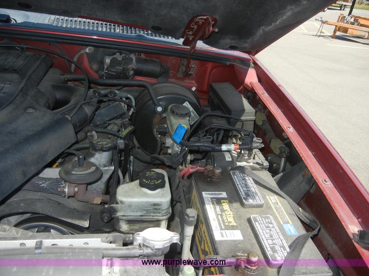 image for item A3044 1999 Ford Explorer XLT SUV