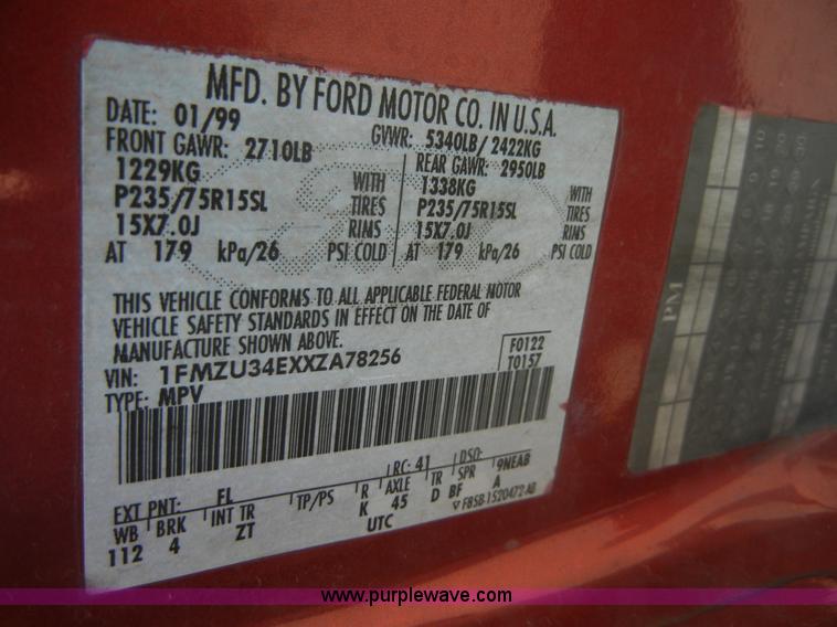 image for item A3044 1999 Ford Explorer XLT SUV