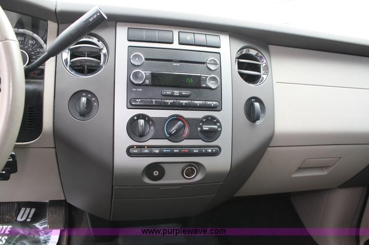 image for item A3067 2008 Ford Expedition XLT SUV