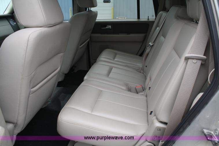 image for item A3067 2008 Ford Expedition XLT SUV