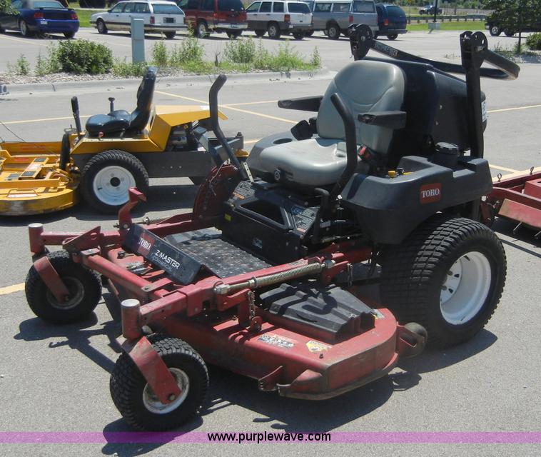 image for item A3071 2005 Toro Z Master zero turn mower
