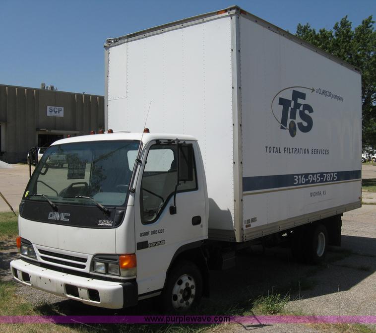 image for item A4273 1997 GMC W4 box truck