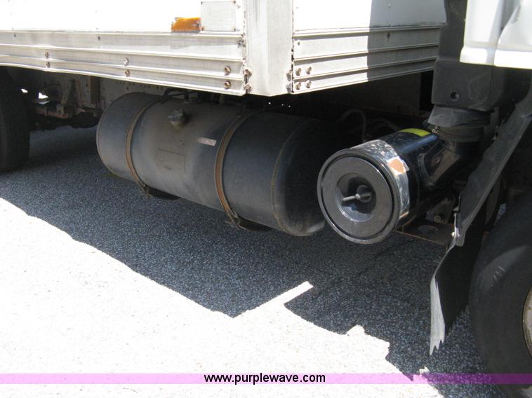 image for item A4273 1997 GMC W4 box truck