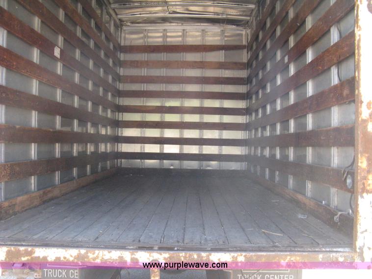 image for item A4273 1997 GMC W4 box truck