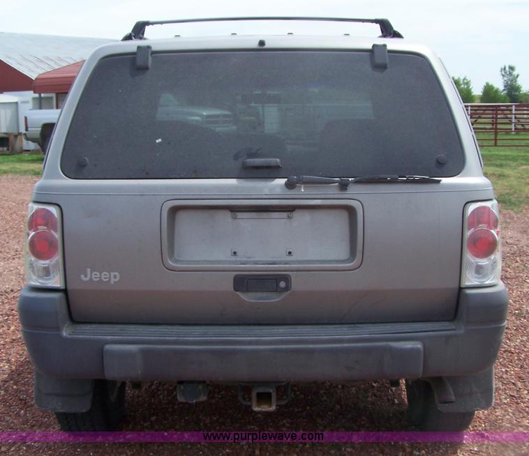 image for item A4582 1997 Jeep Grand Cherokee Laredo SUV