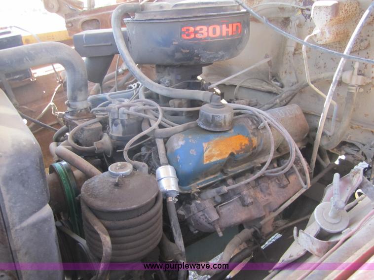image for item A4767 1973 Ford F600 dump truck