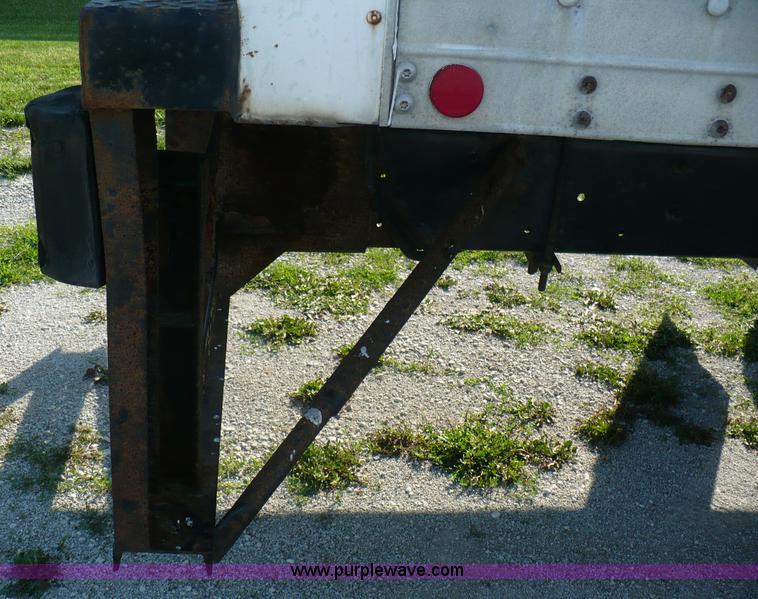 image for item A4897 1997 Freightliner FL70 box truck