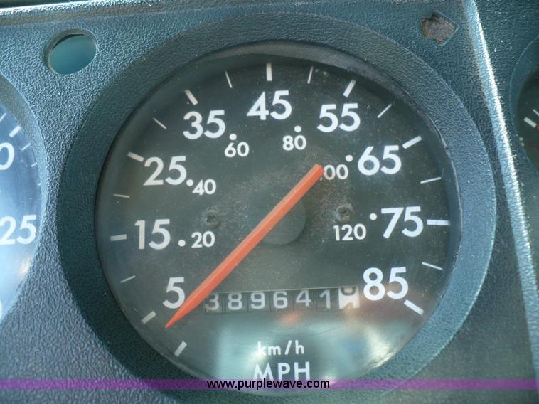 image for item A4897 1997 Freightliner FL70 box truck