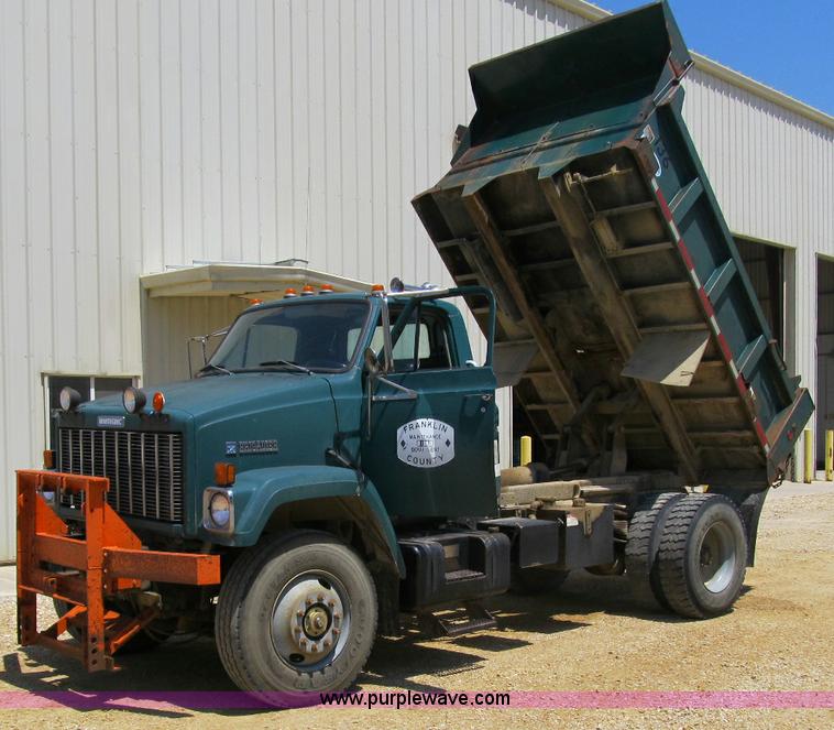 image for item A4902 1989 GMC Brigadier dump truck