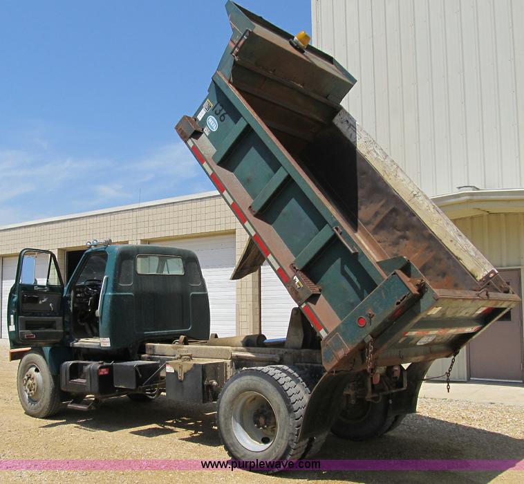 image for item A4902 1989 GMC Brigadier dump truck