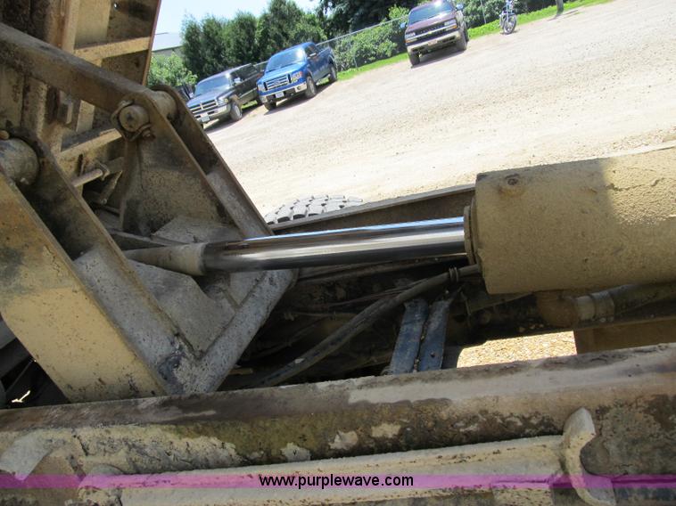 image for item A4902 1989 GMC Brigadier dump truck