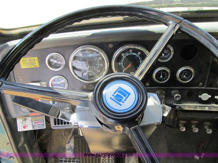 image for item A4902 1989 GMC Brigadier dump truck