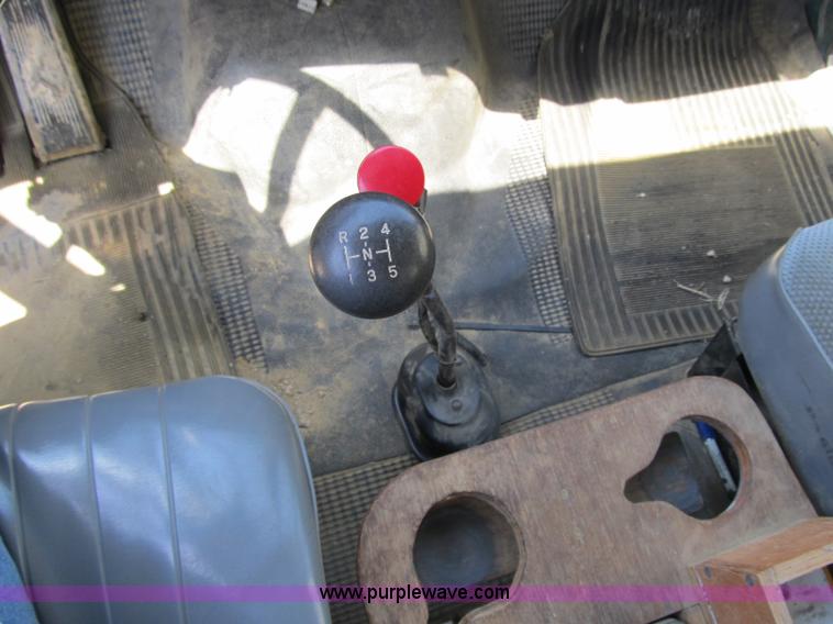 image for item A4902 1989 GMC Brigadier dump truck