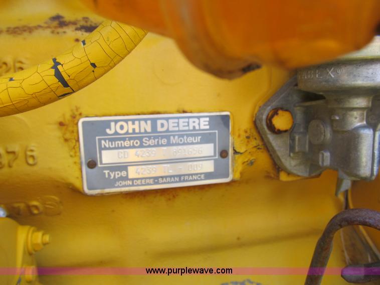 image for item A4904 1991 John Deere 2755 tractor