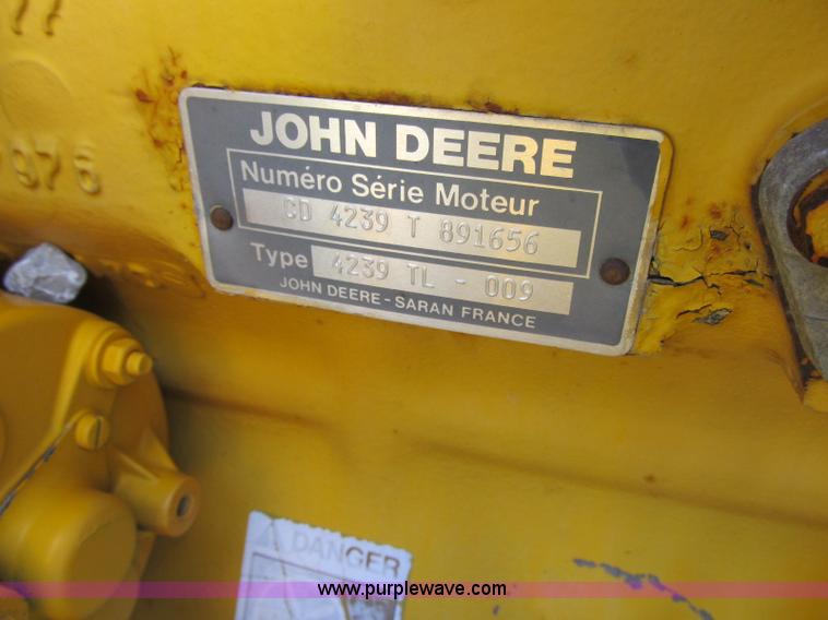 image for item A4904 1991 John Deere 2755 tractor