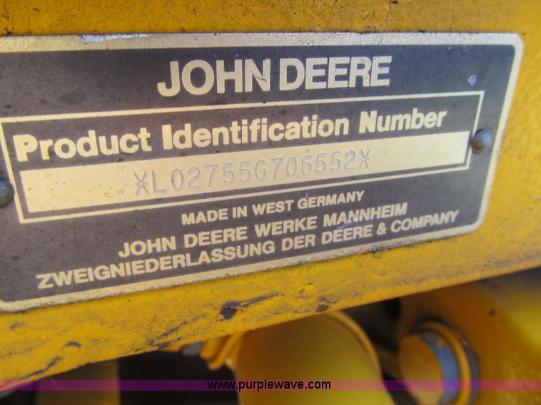 image for item A4904 1991 John Deere 2755 tractor