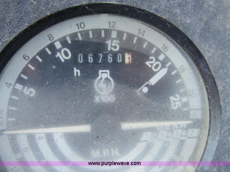 image for item A4904 1991 John Deere 2755 tractor