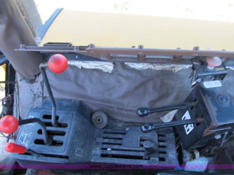 image for item A4904 1991 John Deere 2755 tractor