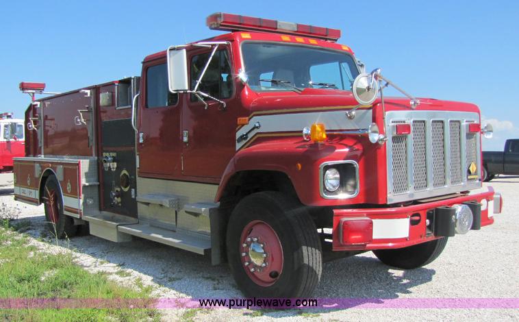 image for item A5071 1993 International 2674 fire truck