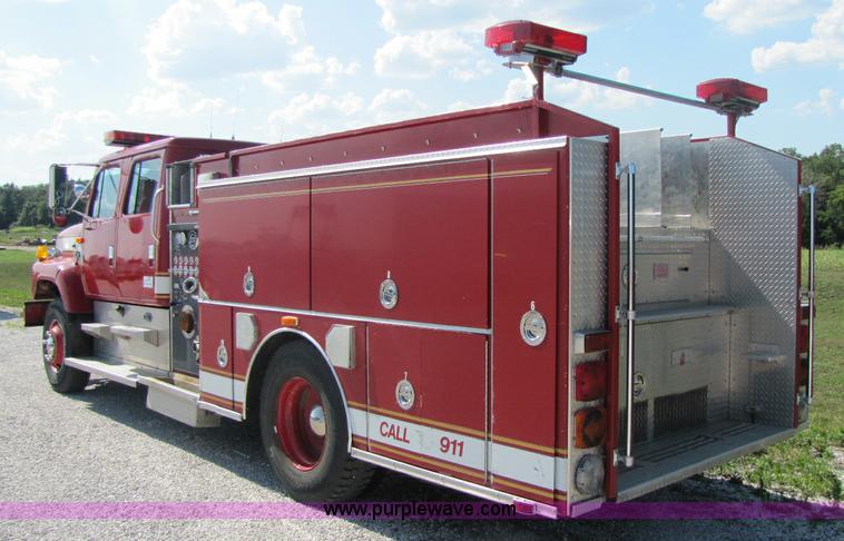 image for item A5071 1993 International 2674 fire truck