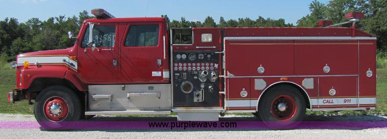 image for item A5071 1993 International 2674 fire truck
