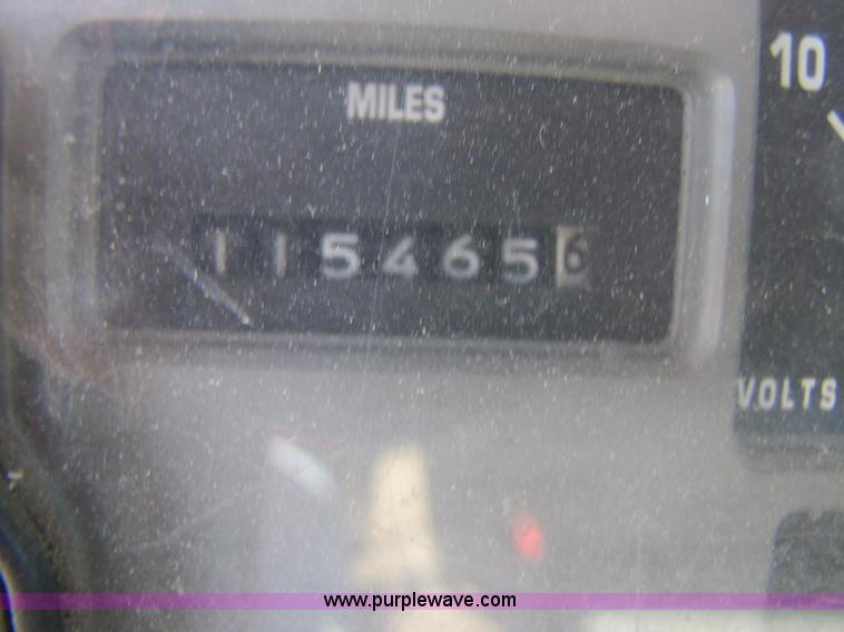 image for item A5071 1993 International 2674 fire truck