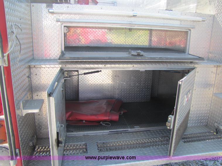 image for item A5071 1993 International 2674 fire truck