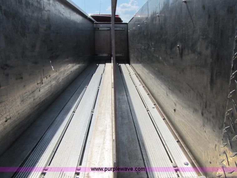 image for item A5071 1993 International 2674 fire truck