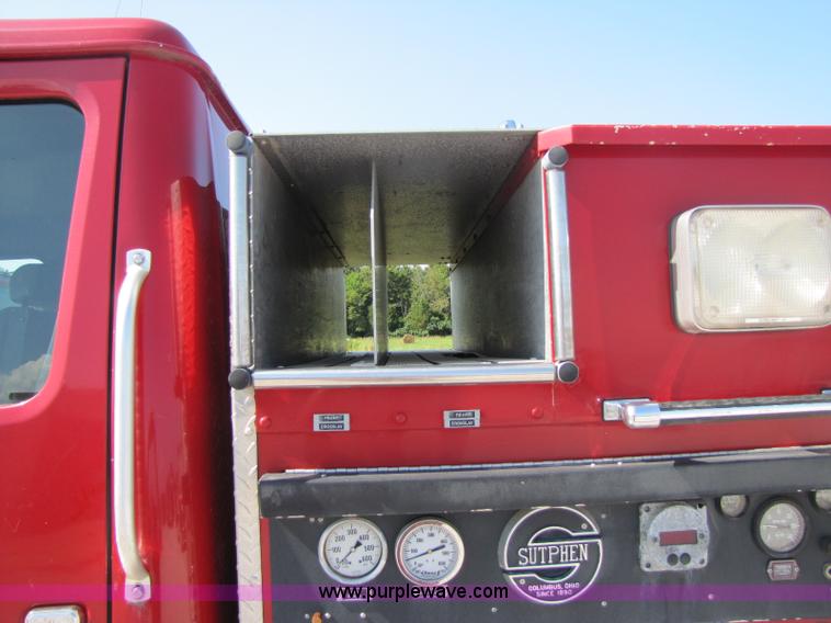 image for item A5071 1993 International 2674 fire truck