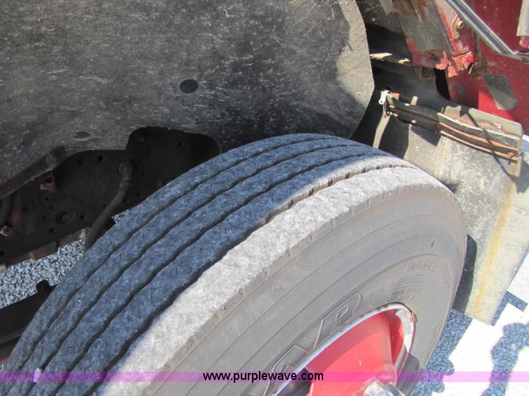 image for item A5071 1993 International 2674 fire truck