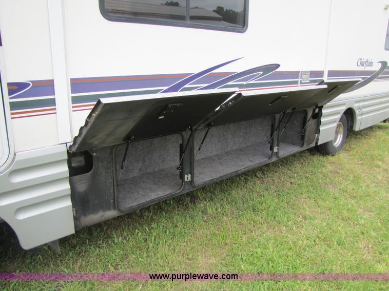 image for item A5093 1998 Winnebago Chieftain RV motor home