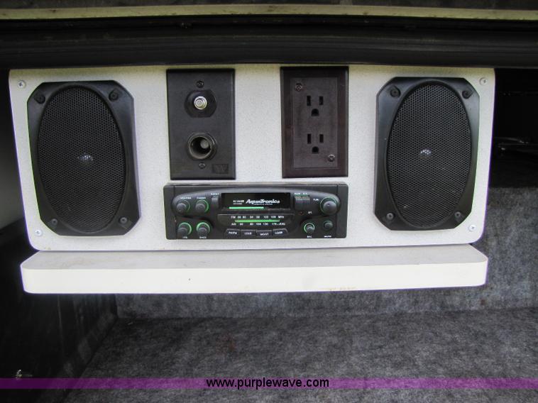 image for item A5093 1998 Winnebago Chieftain RV motor home