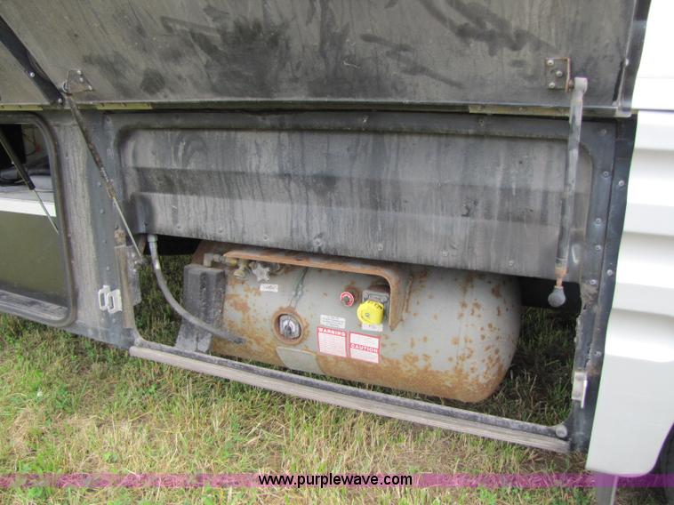 image for item A5093 1998 Winnebago Chieftain RV motor home