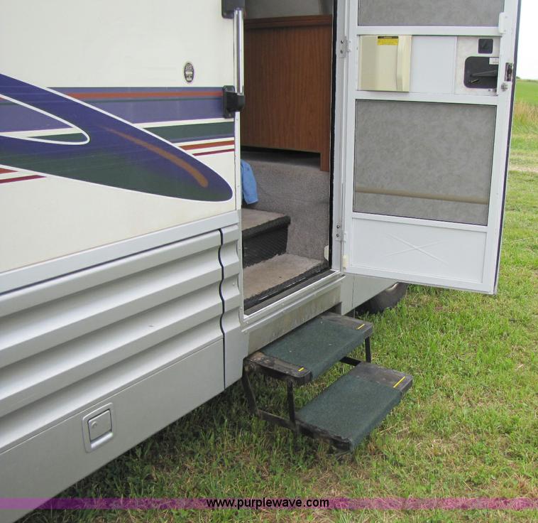 image for item A5093 1998 Winnebago Chieftain RV motor home