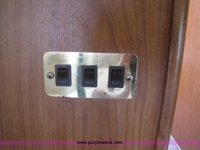 image for item A5093 1998 Winnebago Chieftain RV motor home