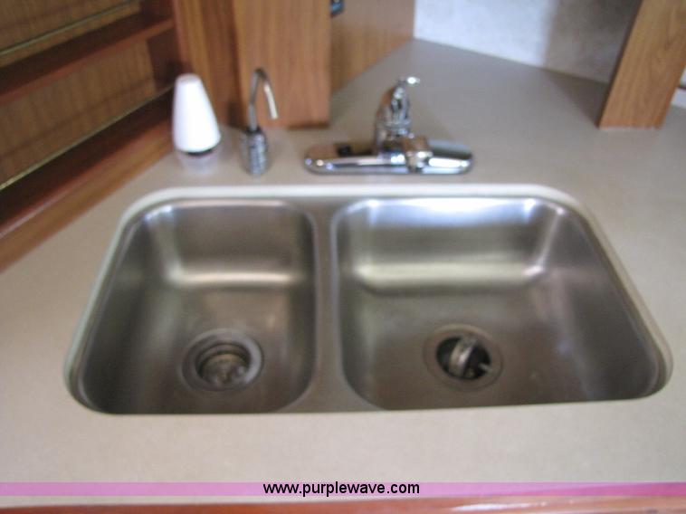 image for item A5093 1998 Winnebago Chieftain RV motor home