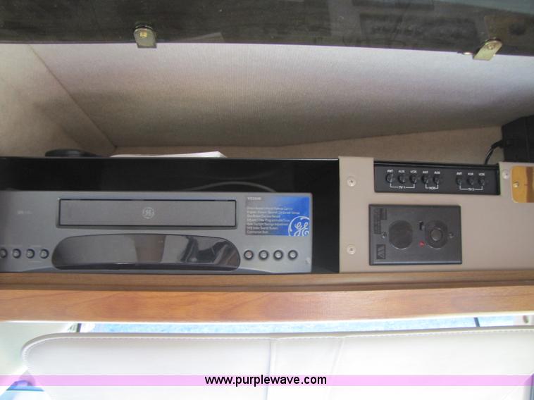 image for item A5093 1998 Winnebago Chieftain RV motor home