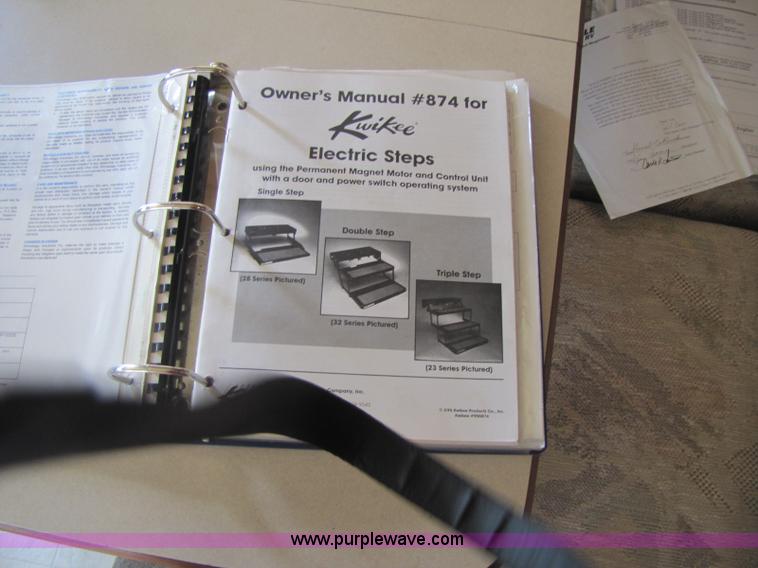 image for item A5093 1998 Winnebago Chieftain RV motor home