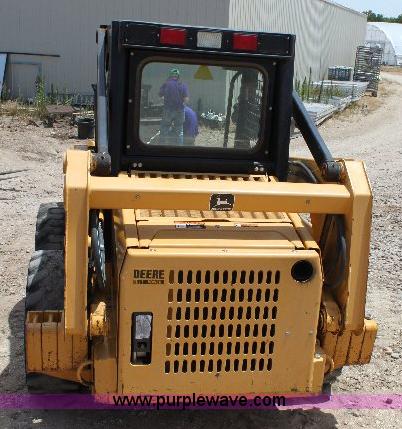 image for item A9304 John Deere 6675 skid loader