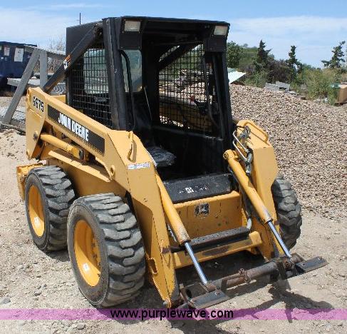 image for item A9304 John Deere 6675 skid loader