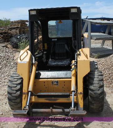 image for item A9304 John Deere 6675 skid loader