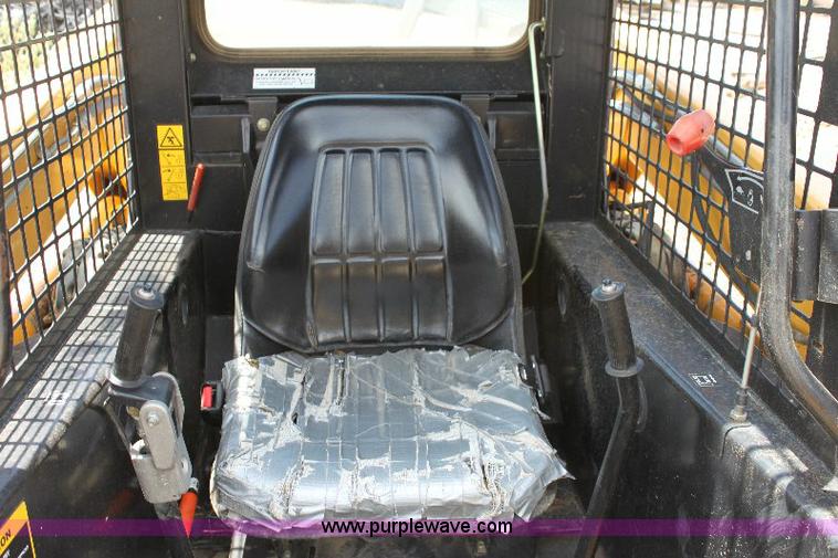 image for item A9304 John Deere 6675 skid loader