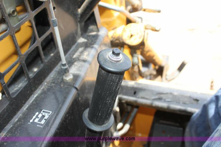 image for item A9304 John Deere 6675 skid loader