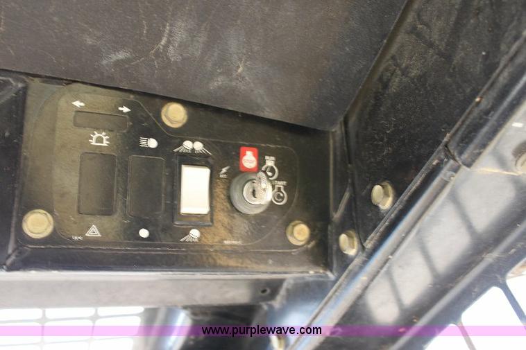 image for item A9304 John Deere 6675 skid loader